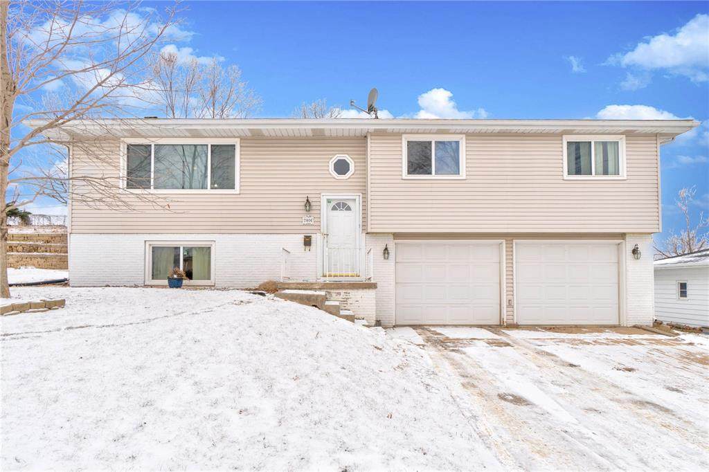 2806 Southland Street - Photo 1