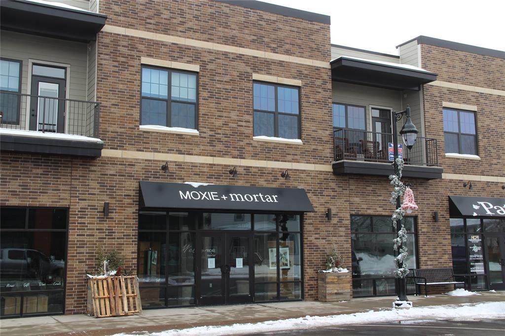 121 Main Street - Photo 1