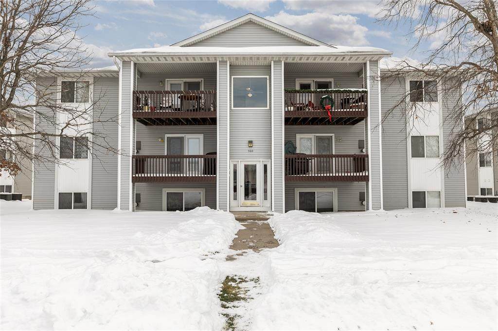 560 Augusta Circle - Photo 1