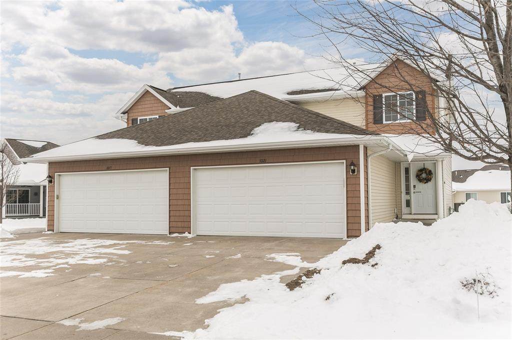 1021 Acacia Drive - Photo 1