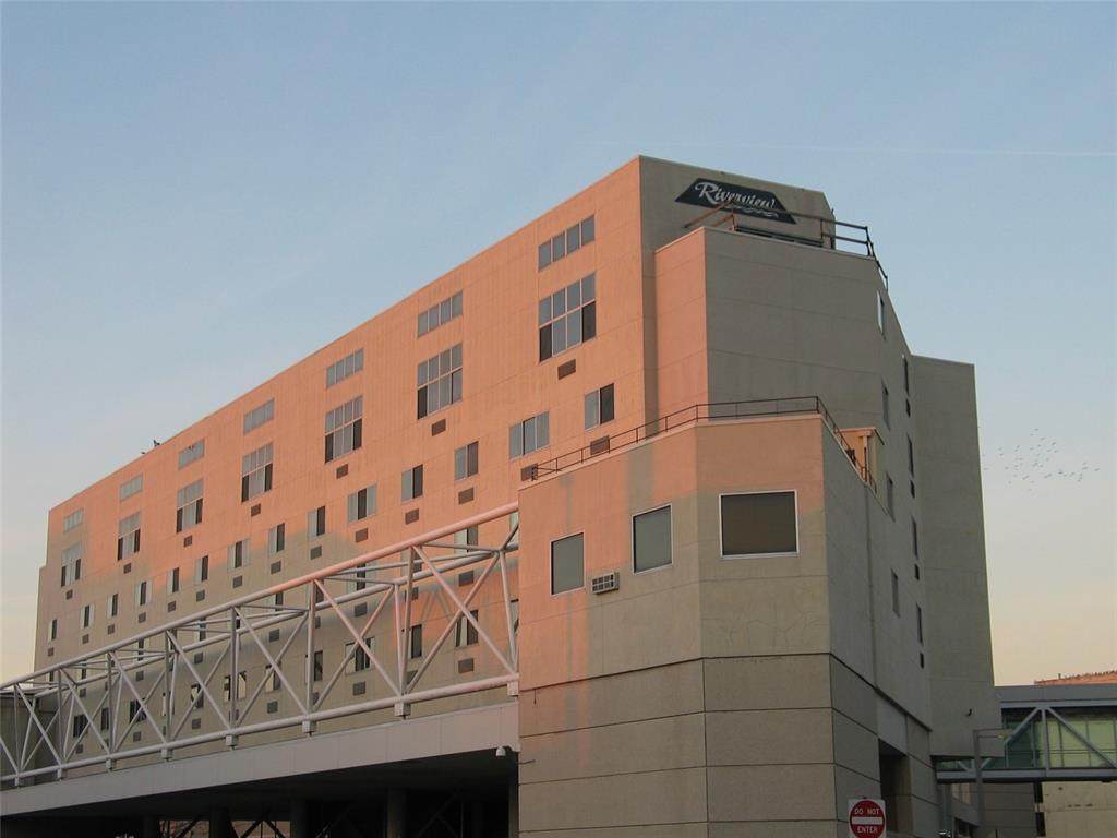 400 1st Street - Photo 1