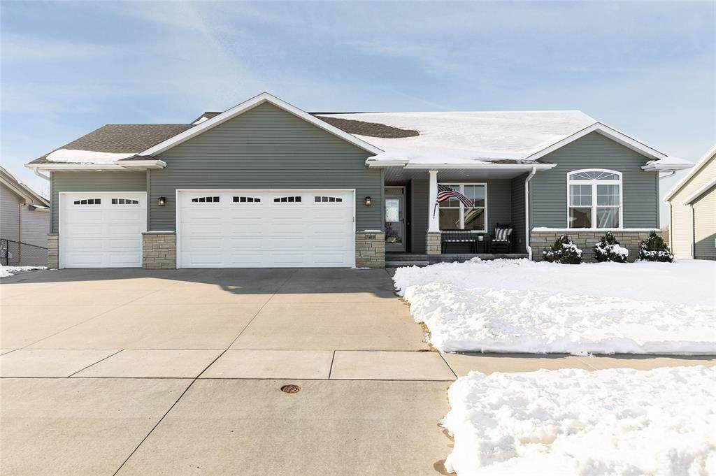 703 Raymond Drive - Photo 1