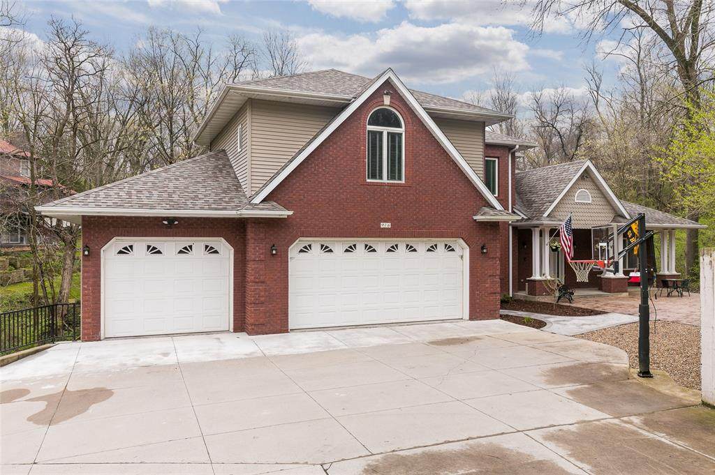 916 Gilbert Street - Photo 1