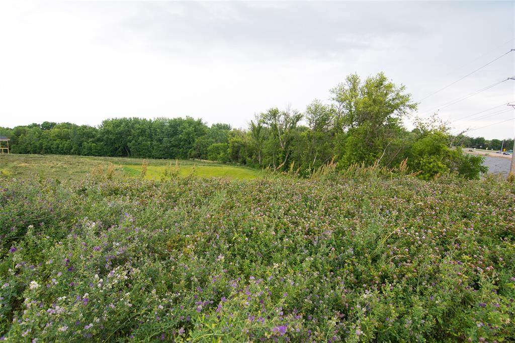892 Silver Lane - Photo 1