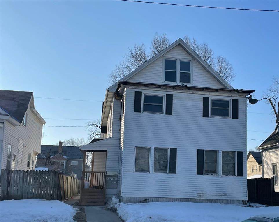1627 2nd Avenue - Photo 1