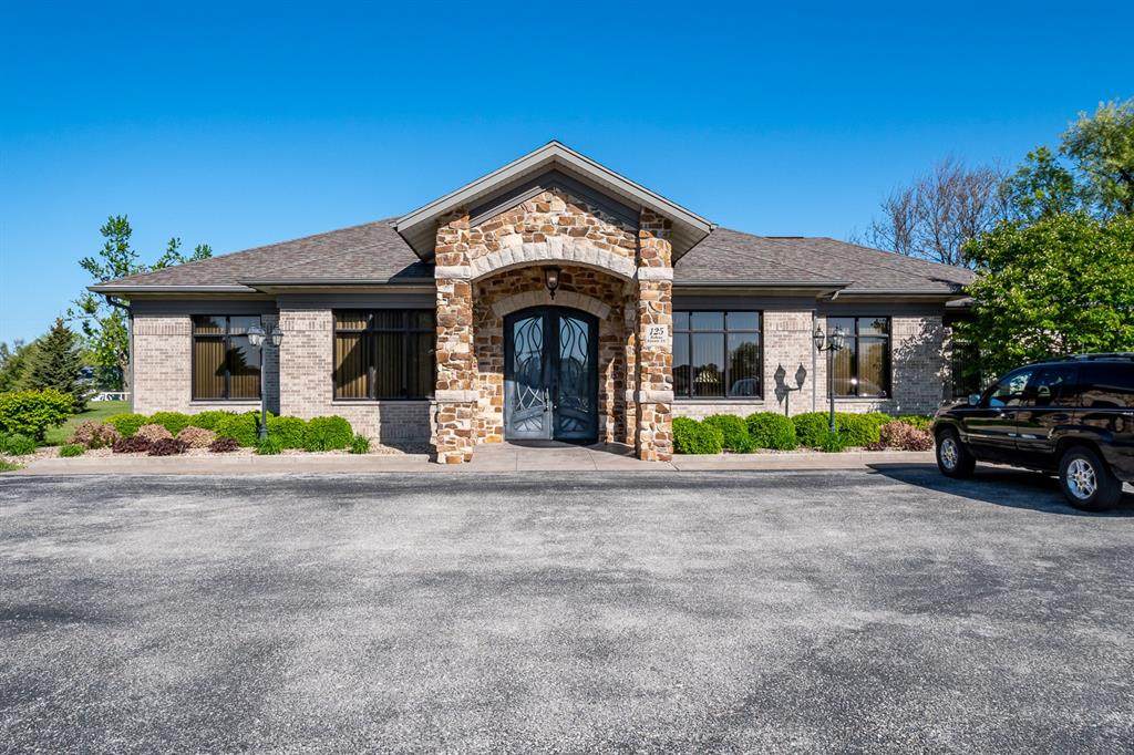 125 Robins Square Court - Photo 1