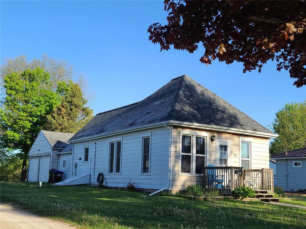 109 8th Avenue - Photo 1