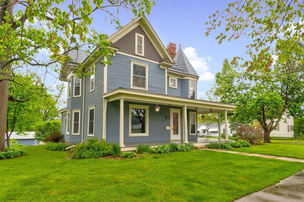 402 Broadway Street - Photo 1