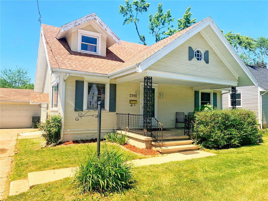 2911 Oakland - Photo 1