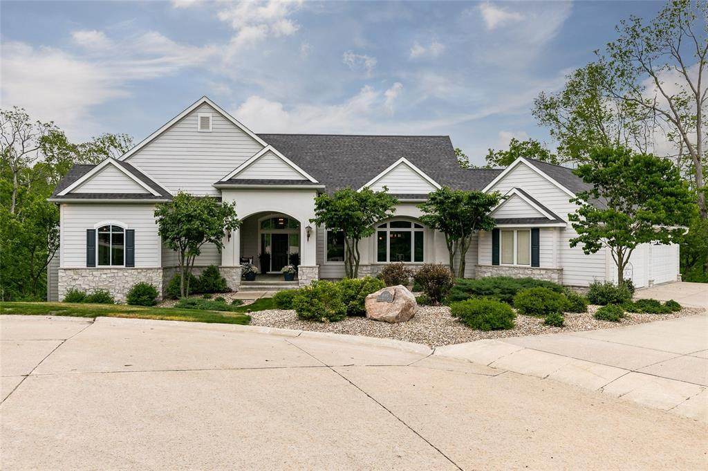 4007 Maple Ridge Court - Photo 1