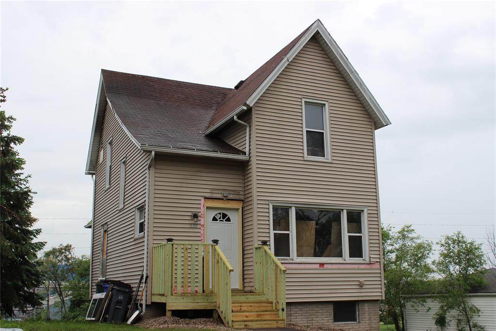 1611 14th Avenue - Photo 1
