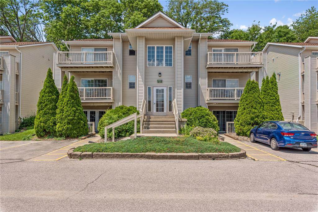 3511 E Avenue - Photo 1