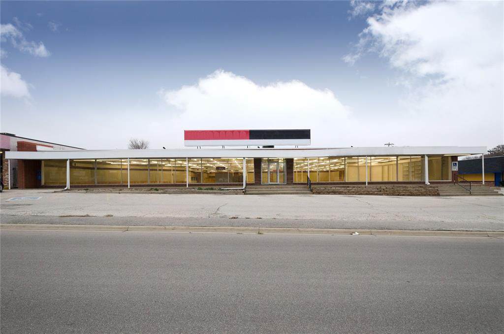 2830 University Avenue - Photo 1