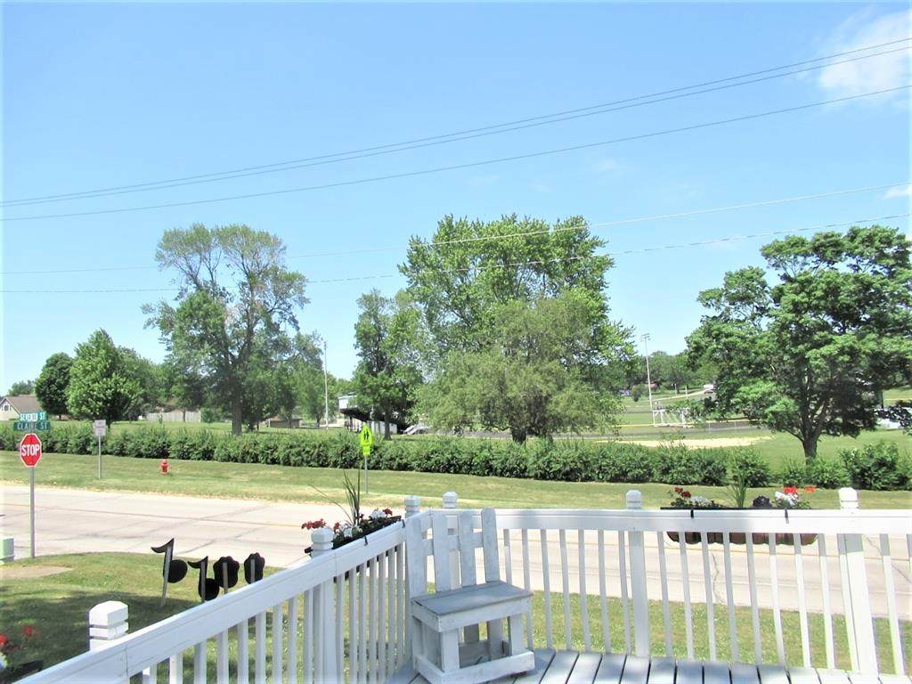 601 7th Street - Photo 1