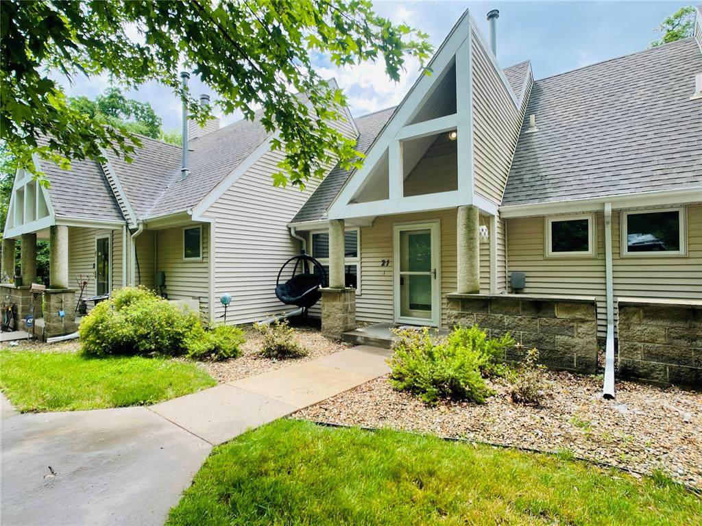 425 27th Avenue - Photo 1