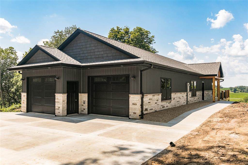 26016 Ledge Dr - Photo 1
