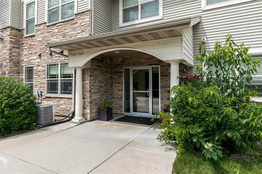 1714 Algonquin Road - Photo 1