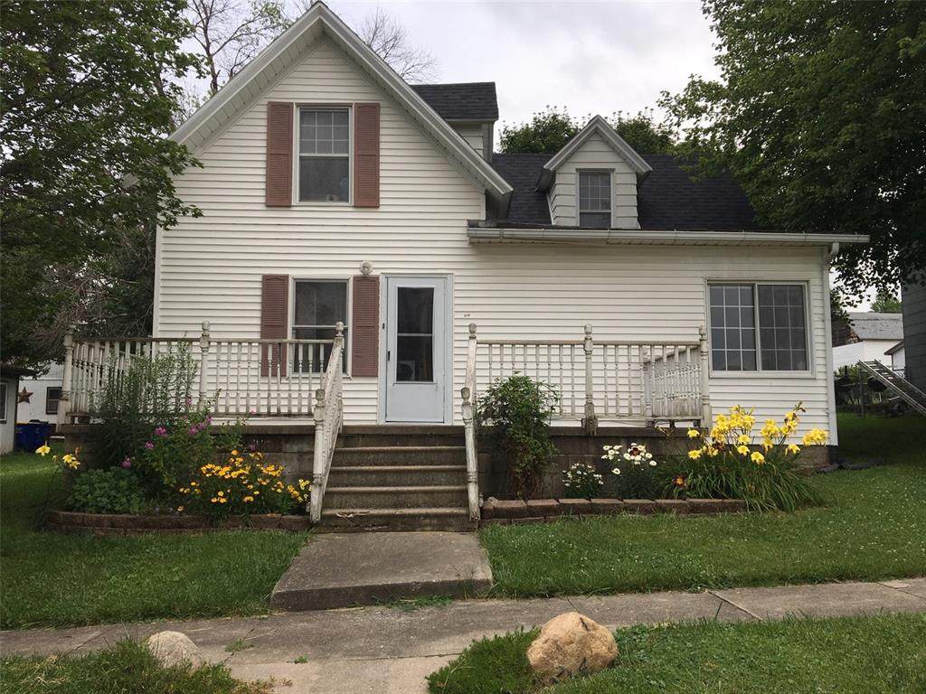 214 Center Street - Photo 1