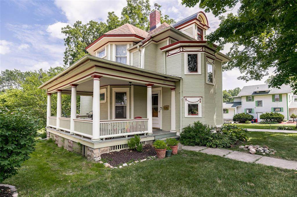 724 5th Avenue - Photo 1