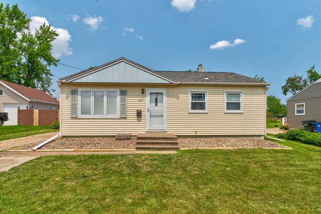 1286 35th St - Photo 1