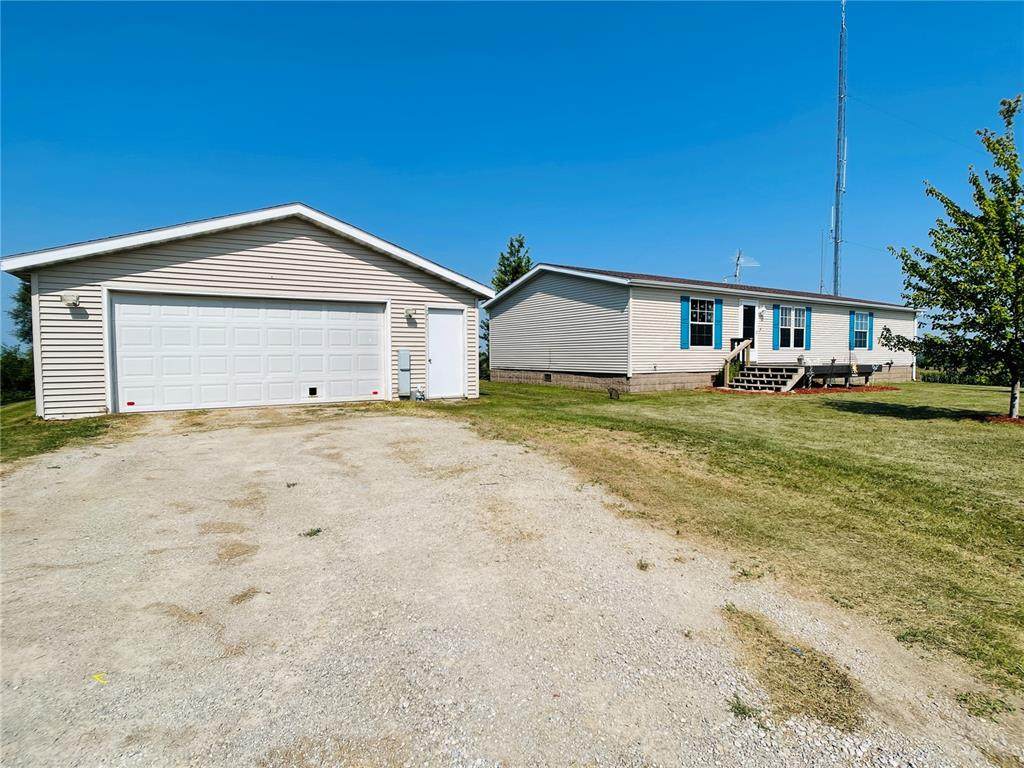 1533 D Avenue - Photo 1