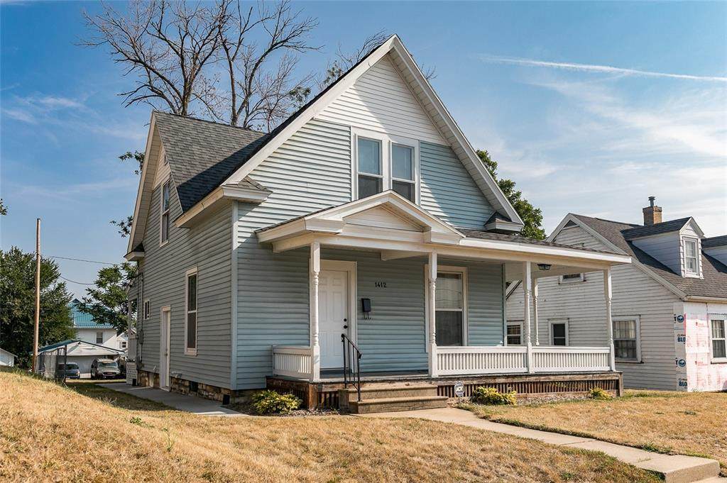 1412 1st Ave Nw - Photo 1