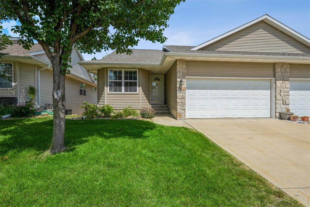 1636 Greens Way Court - Photo 1