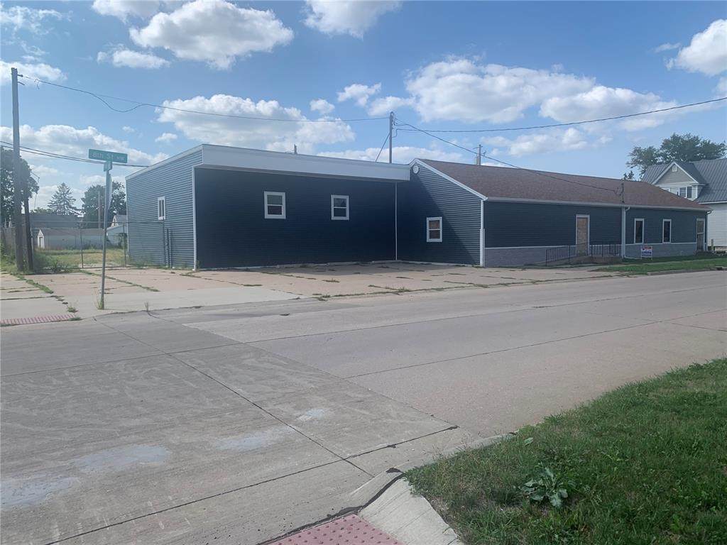 314 8th Street - Photo 1
