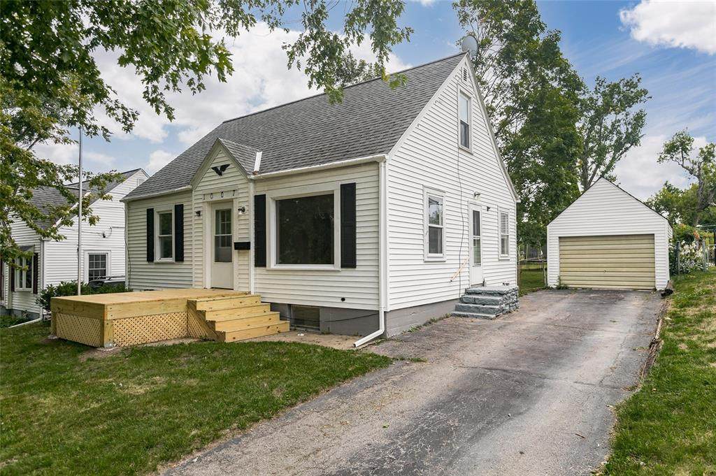 1007 23rd Street - Photo 1