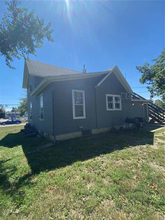 310 8th Avenue - Photo 1
