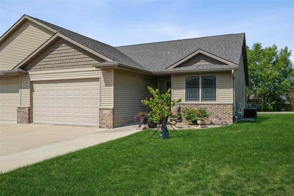 404 Prairie Hill Drive - Photo 1
