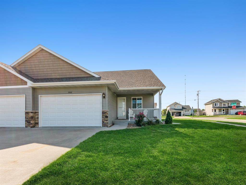 7402 Summerset Avenue - Photo 1
