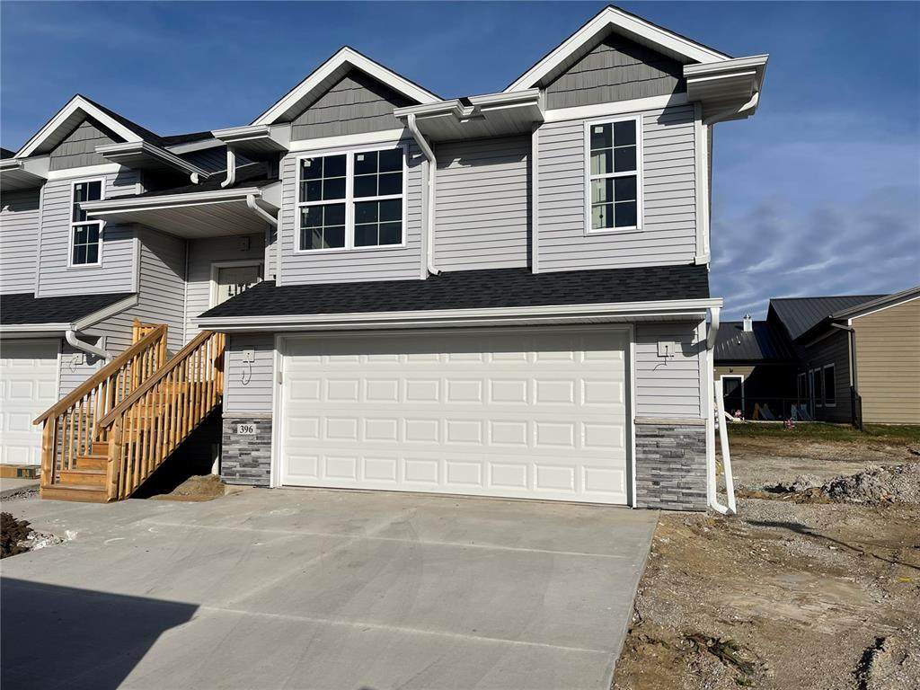 396 Maple Court - Photo 1