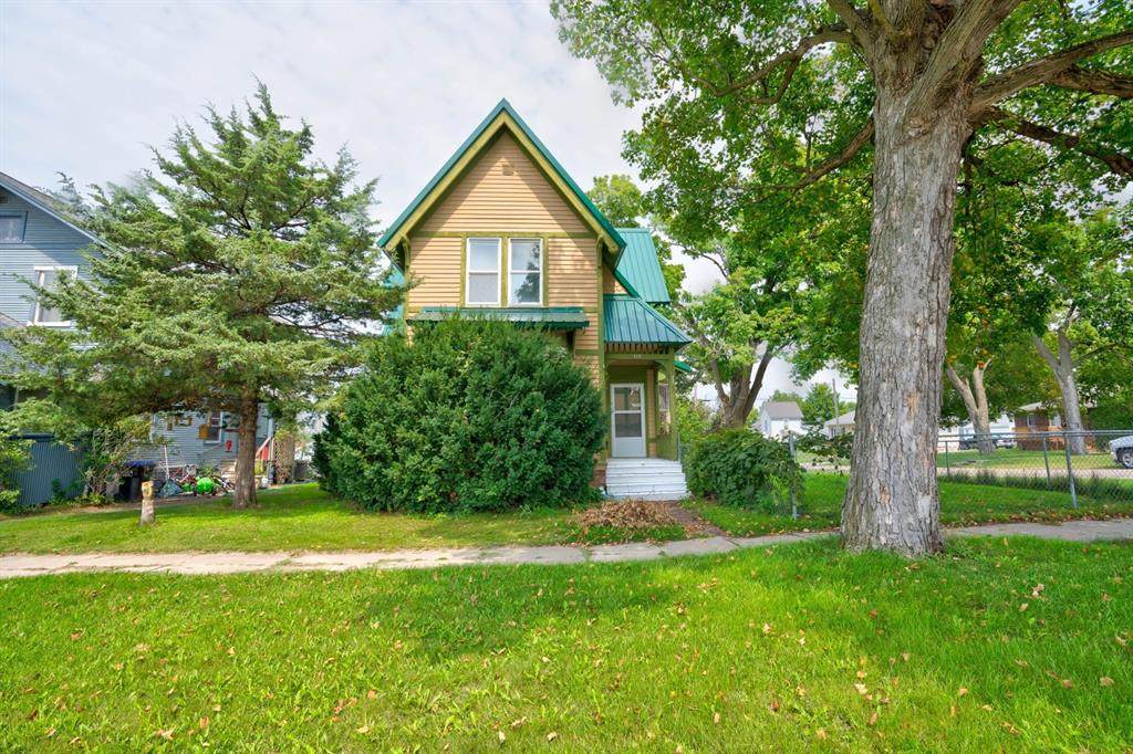 315 4th Street - Photo 1