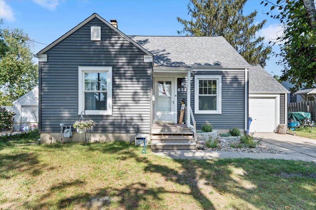 634 33rd Street - Photo 1