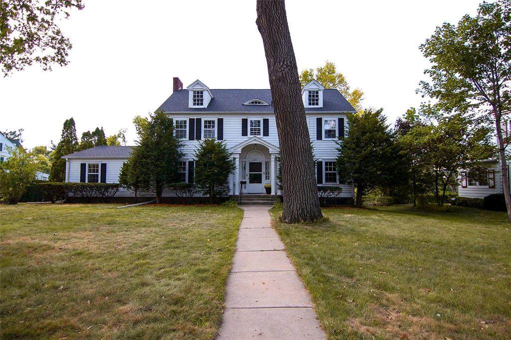 2121 Linden Drive - Photo 1