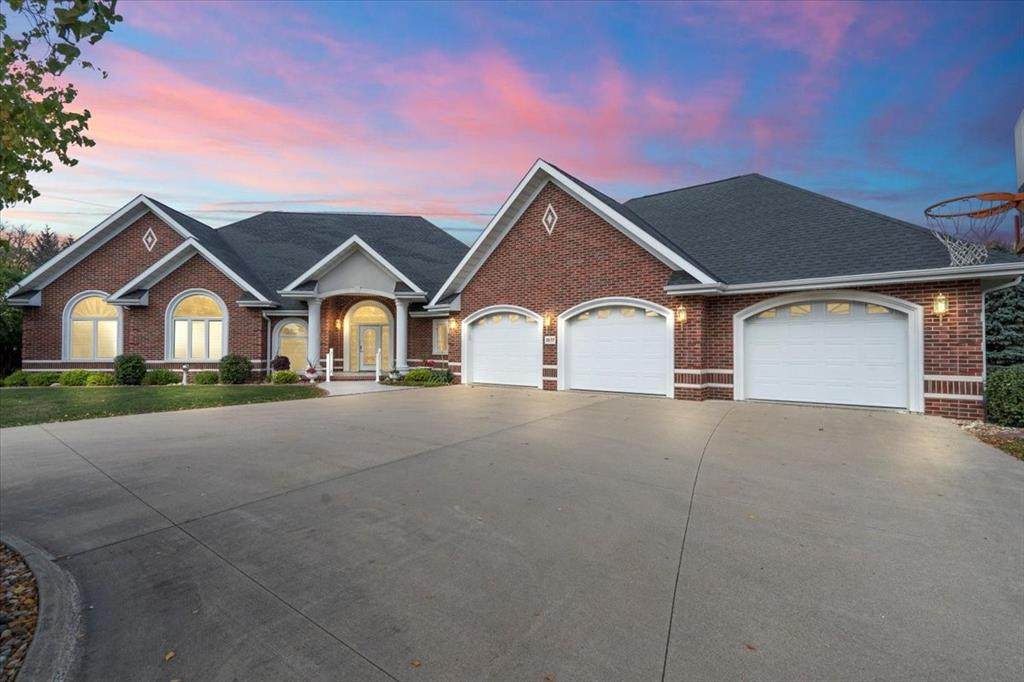 1035 Riverview Court - Photo 1