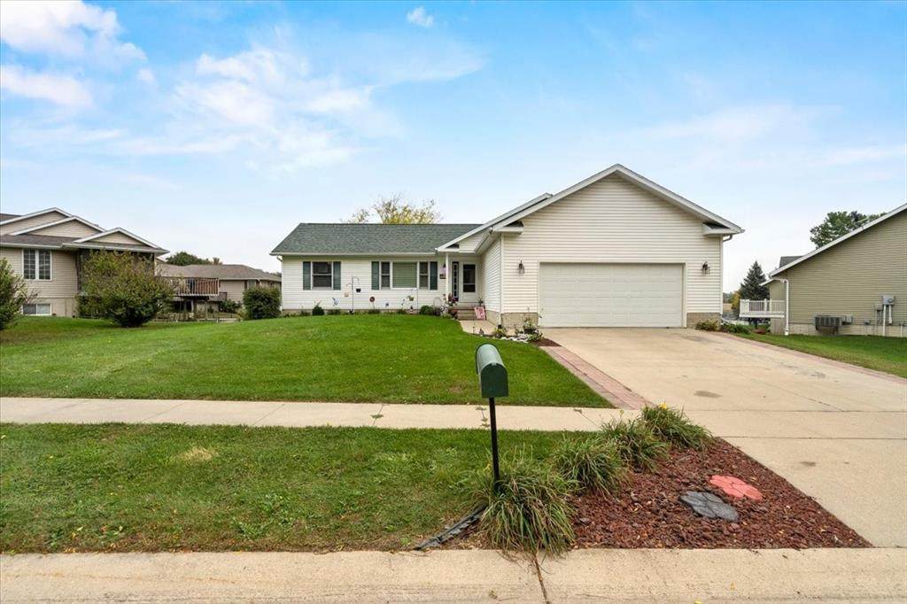 14 Red Maple Court - Photo 1