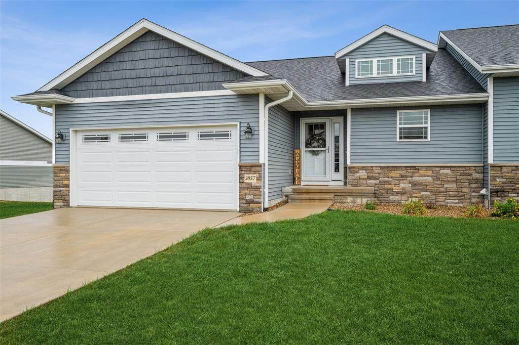 3057 Sherwood Drive - Photo 1
