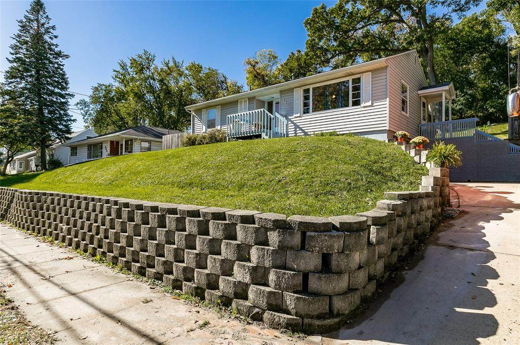 910 13th St. Nw - Photo 1