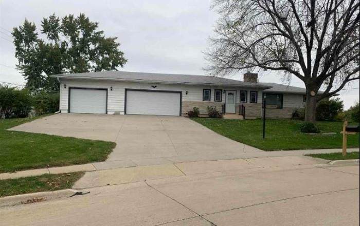 811 13th Avenue - Photo 1
