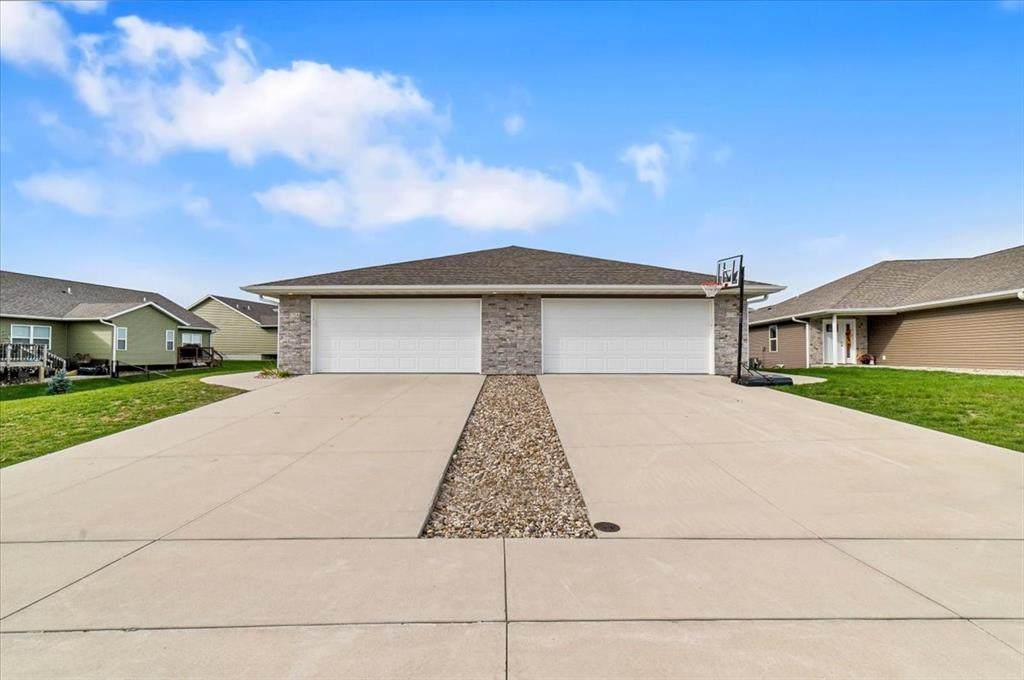 121 Alan Avenue - Photo 1