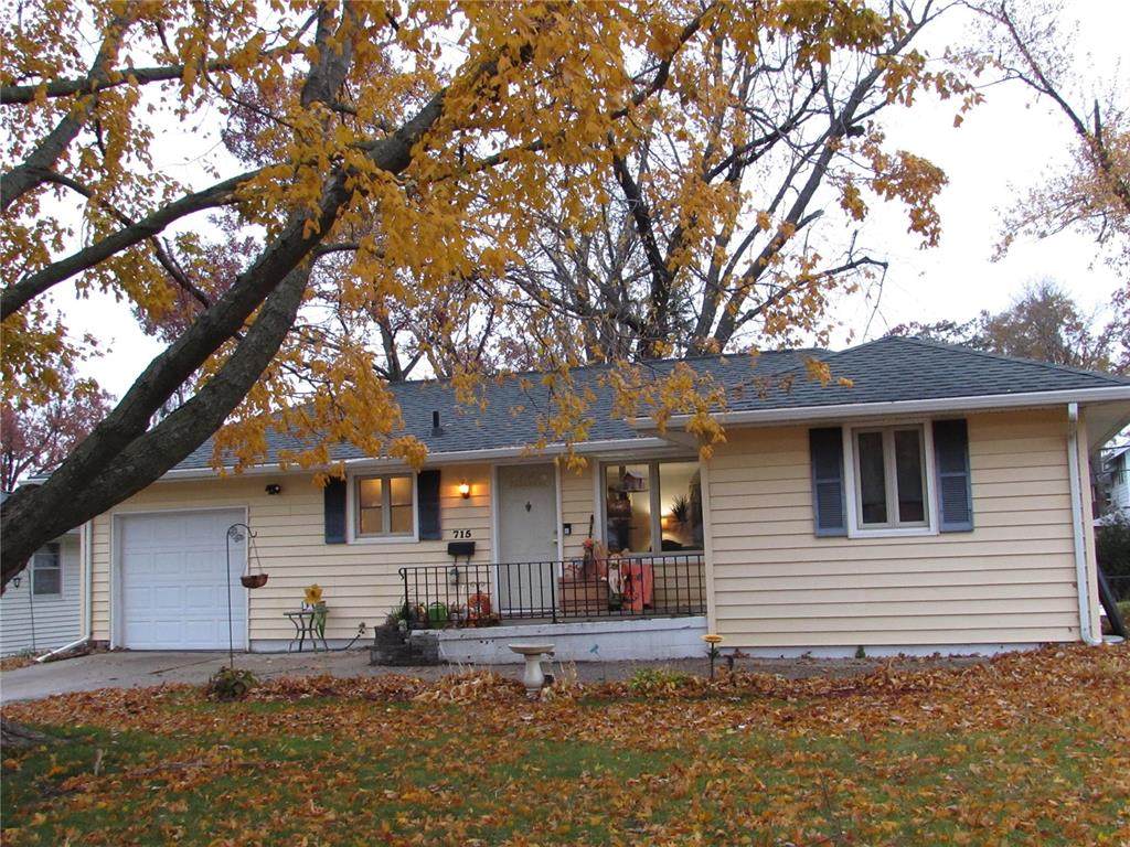 715 25th Street - Photo 1