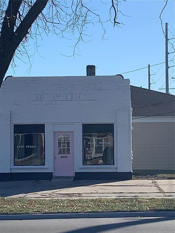 1711 B Avenue - Photo 1