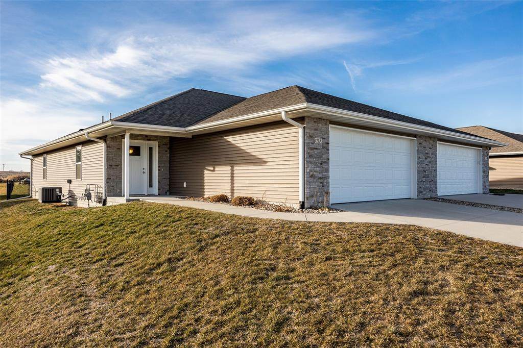 121 Alan Avenue - Photo 1