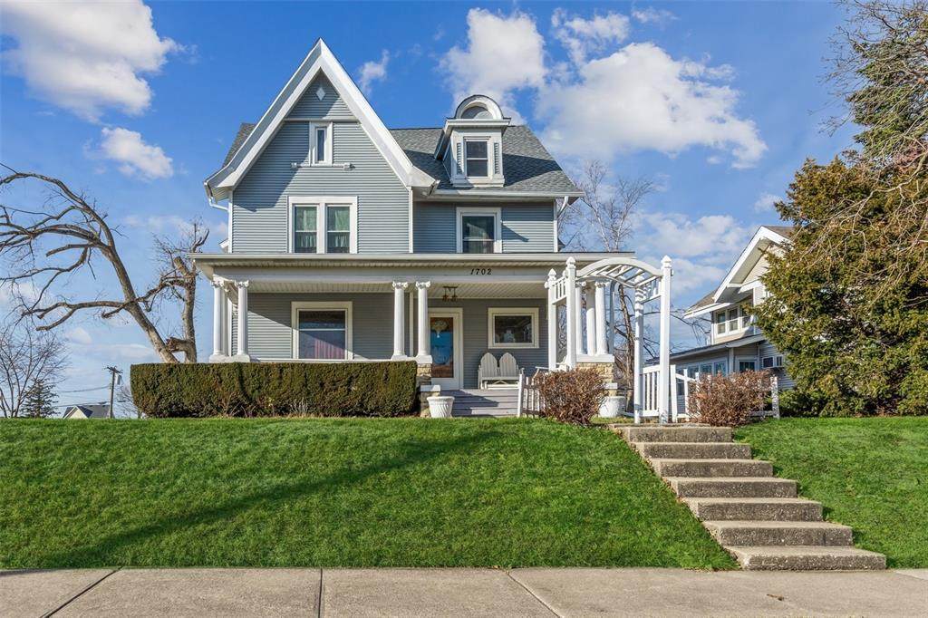 1702 8th Avenue - Photo 1