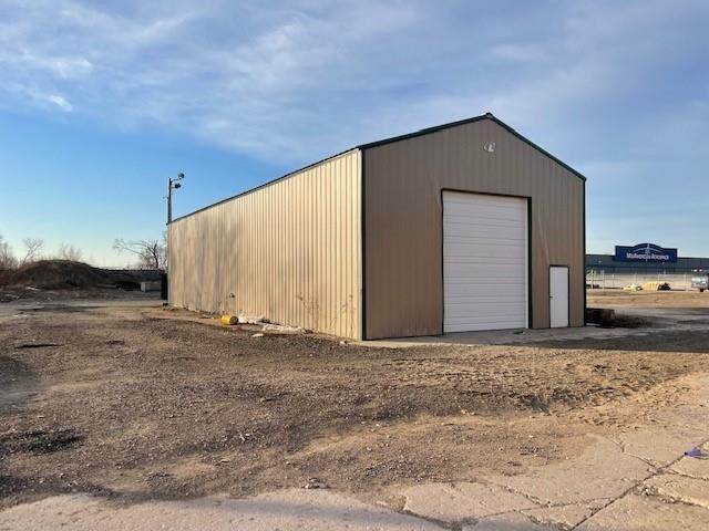 2525 16th Avenue - Photo 1
