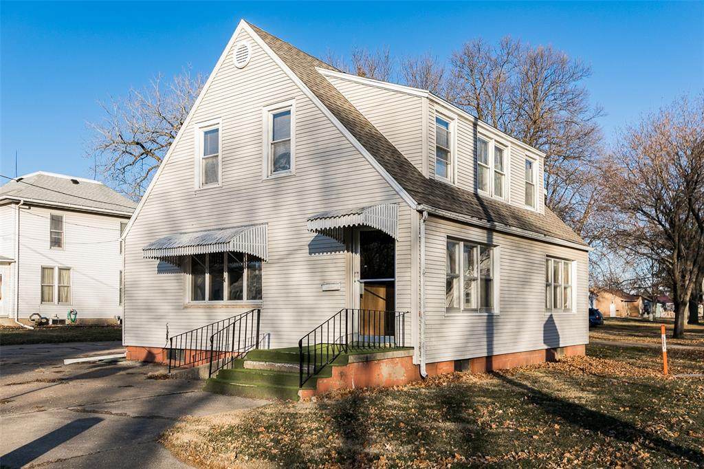 100 7th St - Photo 1