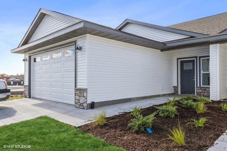 795 River Bend Lane - Photo 1