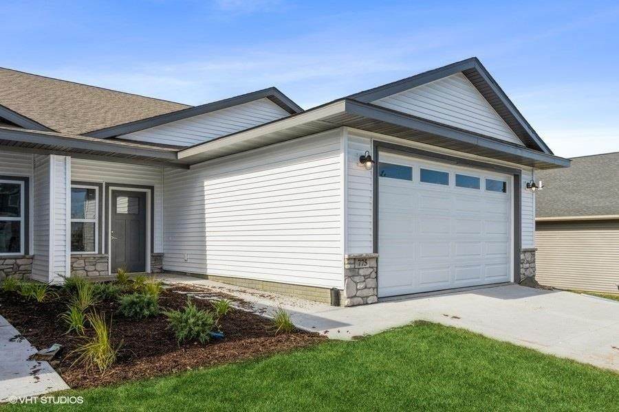 793 River Bend Lane - Photo 1